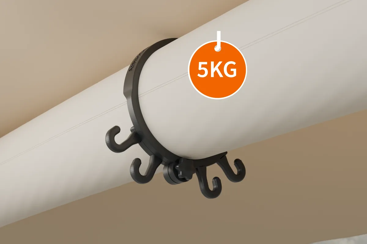Airhooks an einem Luftschlauch: hält 5 kg